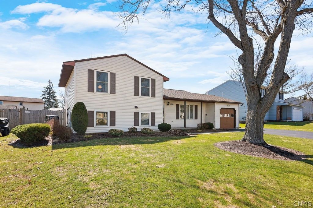 5538 Piazza Lane, Clay, NY 13041