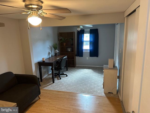 2 OAK CIR, Quakertown, PA 18951