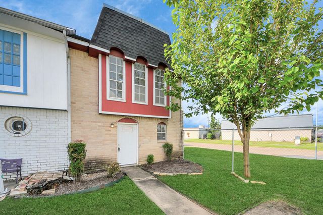 11877 Algonquin Drive, Houston, TX 77089