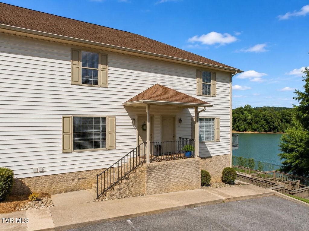 563 Boring Chapel Road 2, Johnson City, TN 37615