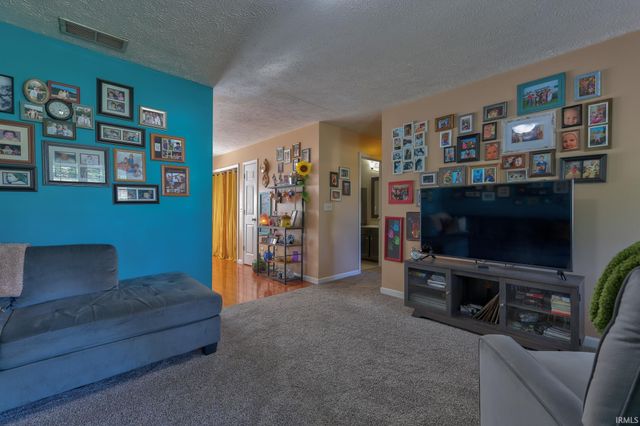 5500 N New York Avenue, Evansville, IN 47711