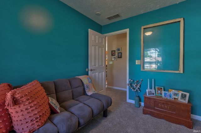 5500 N New York Avenue, Evansville, IN 47711