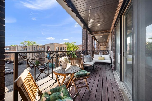 1426 W Irving Park Road 3, Chicago, IL 60613