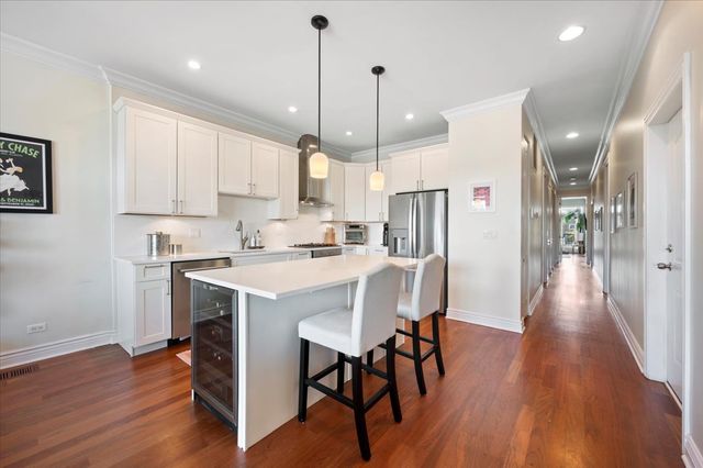 1426 W Irving Park Road 3, Chicago, IL 60613