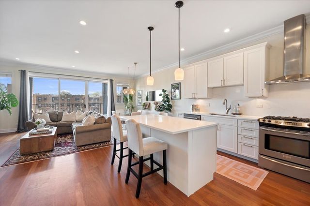 1426 W Irving Park Road 3, Chicago, IL 60613