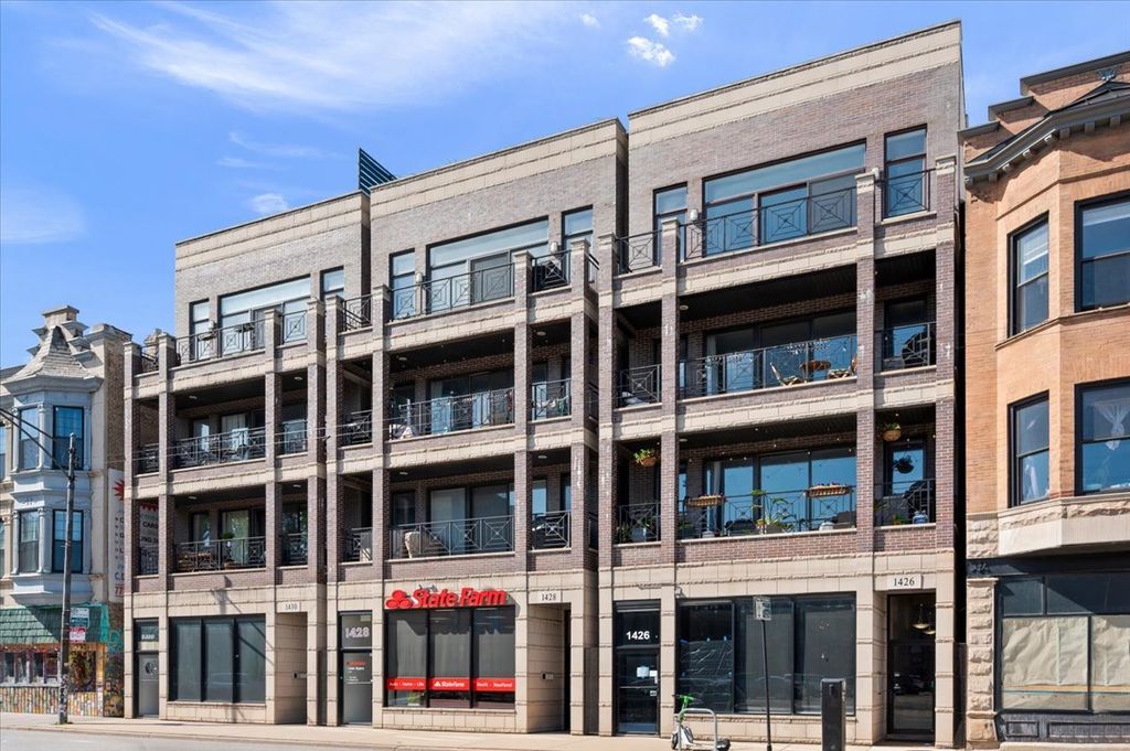 1426 W Irving Park Road 3, Chicago, IL 60613