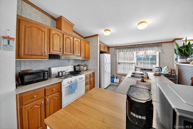 60 Bierstine Lane, Pine Island, NY 10969