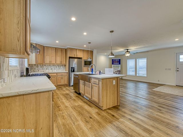 27484 Oregon Road, 164, Perrysburg, OH 43551