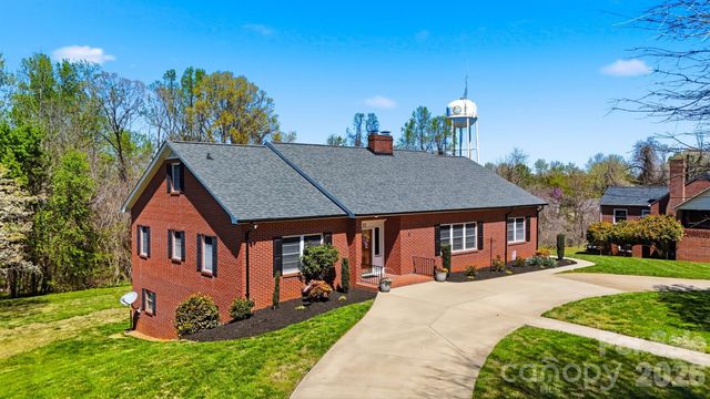 32 Falls Avenue, Granite Falls, NC 28630