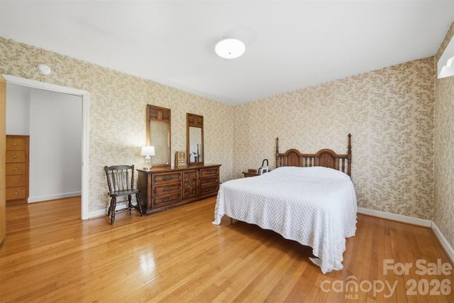 32 Falls Avenue, Granite Falls, NC 28630