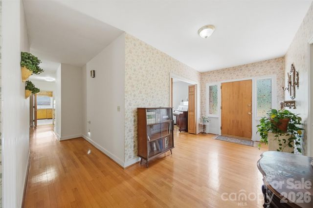 32 Falls Avenue, Granite Falls, NC 28630