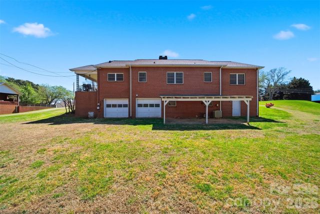 32 Falls Avenue, Granite Falls, NC 28630