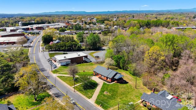 32 Falls Avenue, Granite Falls, NC 28630