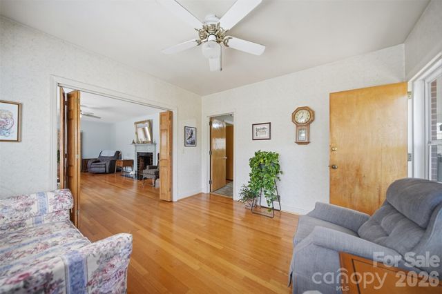 32 Falls Avenue, Granite Falls, NC 28630