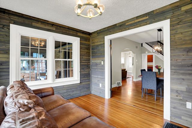 206 E 51st Street, Indianapolis, IN 46205