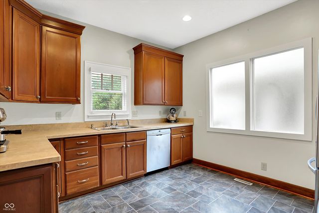 206 E 51st Street, Indianapolis, IN 46205