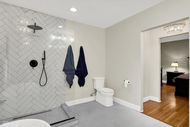 206 E 51st Street, Indianapolis, IN 46205