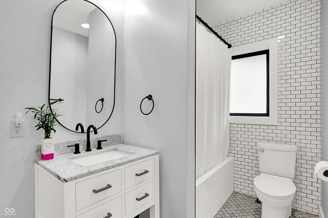 206 E 51st Street, Indianapolis, IN 46205