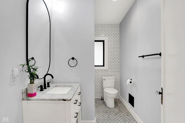 206 E 51st Street, Indianapolis, IN 46205