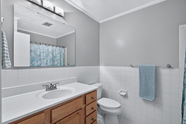 3844 Nicollet Avenue 305, Minneapolis, MN 55409