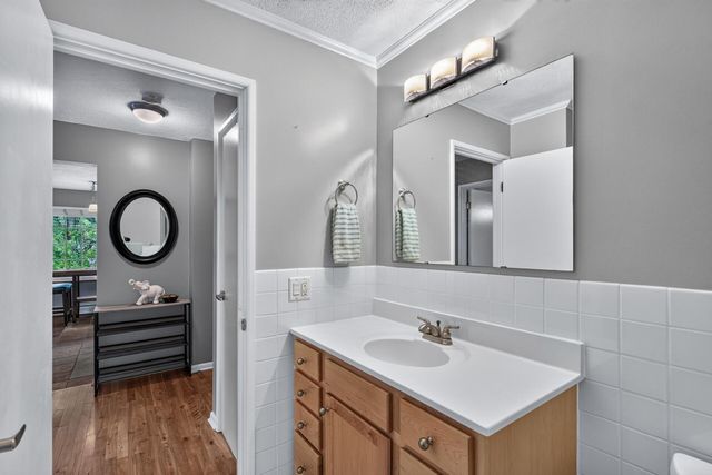 3844 Nicollet Avenue 305, Minneapolis, MN 55409