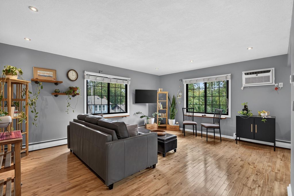3844 Nicollet Avenue 305, Minneapolis, MN 55409