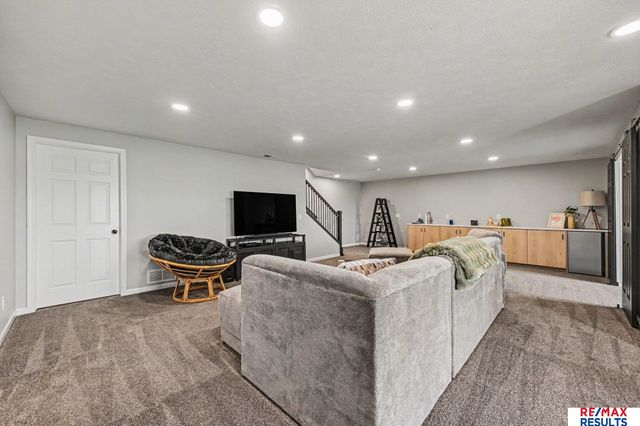10415 S 209 Street, Gretna, NE 68028