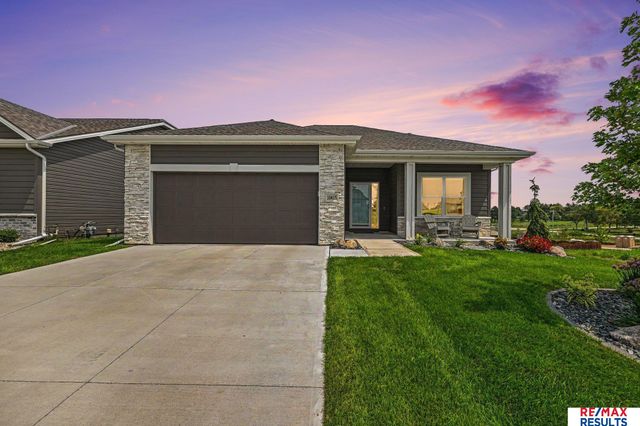 10415 S 209 Street, Gretna, NE 68028