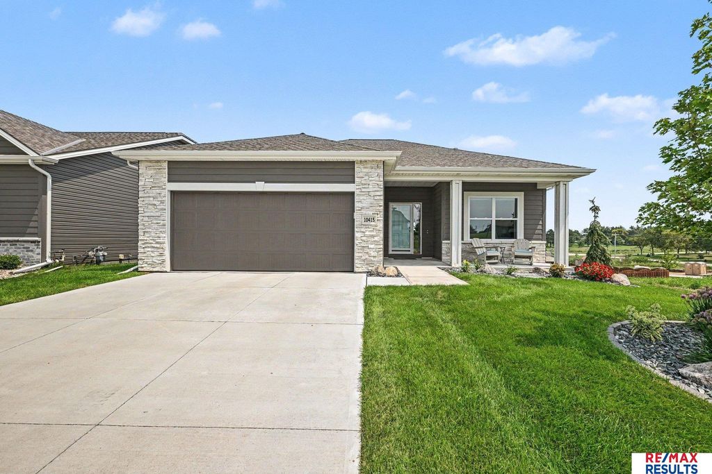 10415 S 209 Street, Gretna, NE 68028