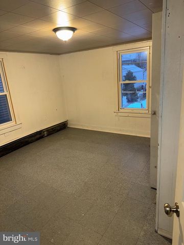 1110 POPLAR ST, Kulpmont, PA 17834