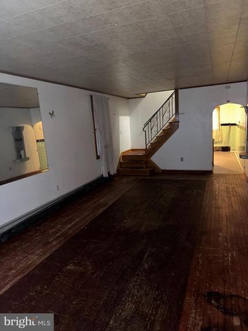 1110 POPLAR ST, Kulpmont, PA 17834