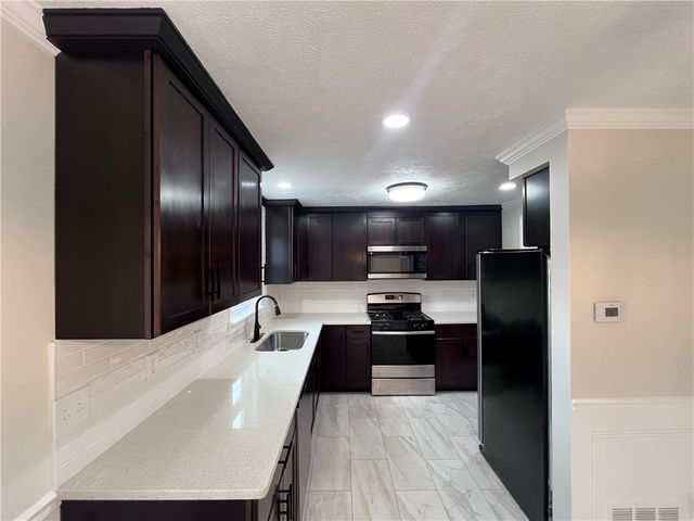 4614 Bakerstown Culmerville Rd, West Deer, PA 15044