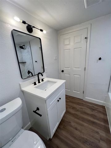1019 N Chandler Drive 1015, Fort Worth, TX 76111
