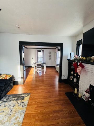 59 Daviston St, Springfield, MA 01108