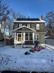59 Daviston St, Springfield, MA 01108