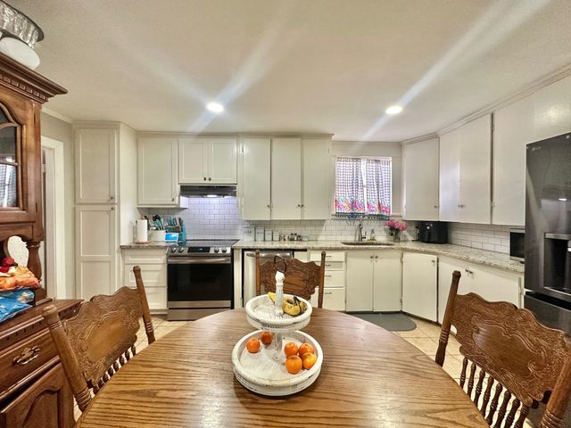 2601 E George Richey Rd, Longview, TX 75605