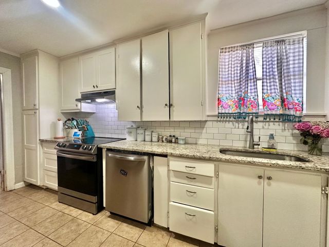 2601 E George Richey Rd, Longview, TX 75605