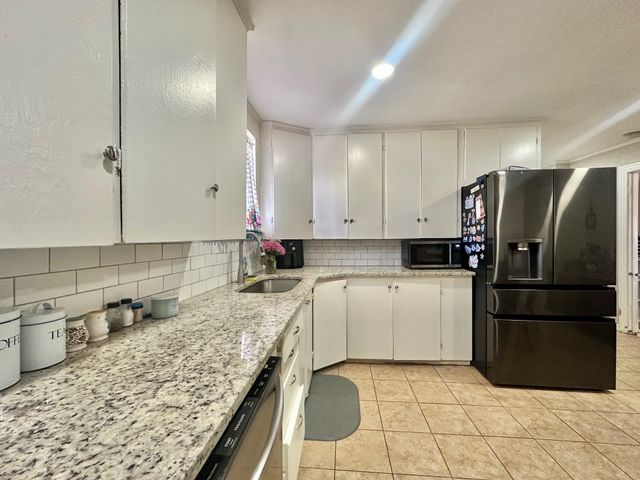 2601 E George Richey Rd, Longview, TX 75605