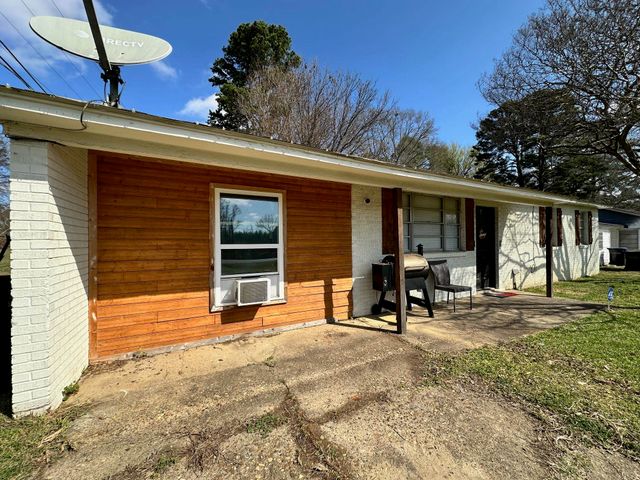 2601 E George Richey Rd, Longview, TX 75605