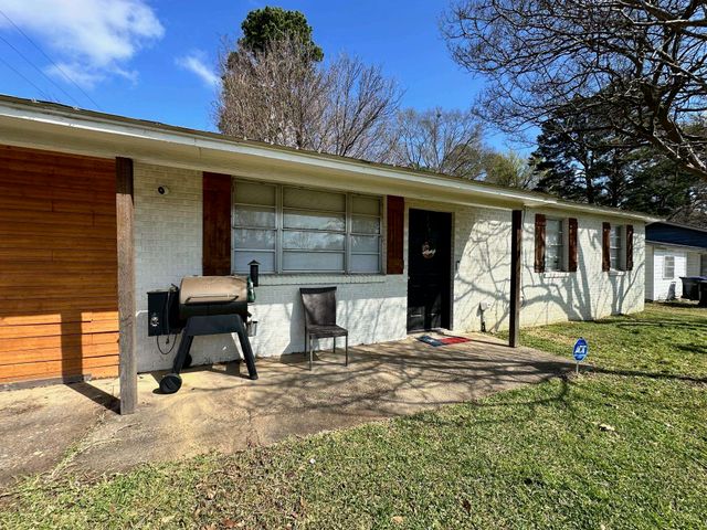 2601 E George Richey Rd, Longview, TX 75605