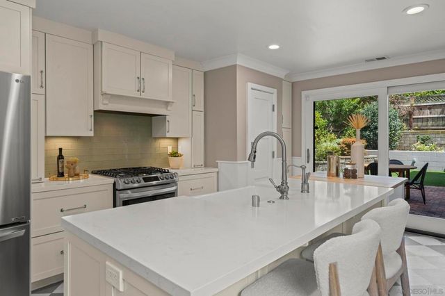 1263 Silverado St, La Jolla, CA 92037