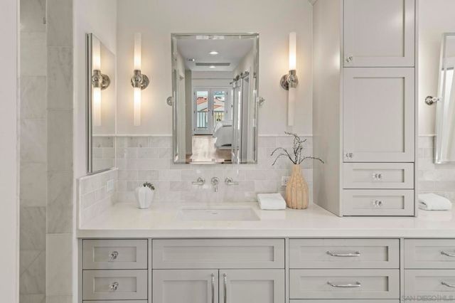 1263 Silverado St, La Jolla, CA 92037