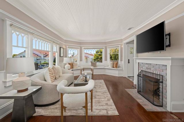 1263 Silverado St, La Jolla, CA 92037