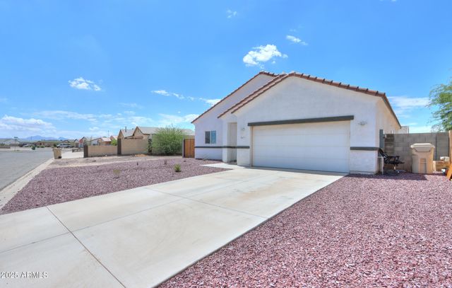 8477 W CONCORDIA Drive, Arizona City, AZ 85123