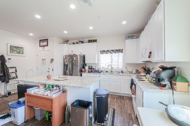 8477 W CONCORDIA Drive, Arizona City, AZ 85123