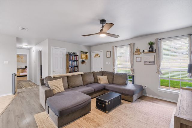 9165 Stonecreek, Tyler, TX 75703