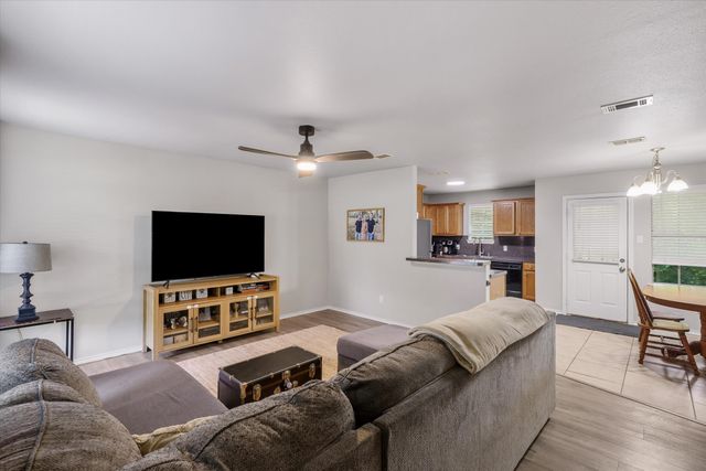 9165 Stonecreek, Tyler, TX 75703