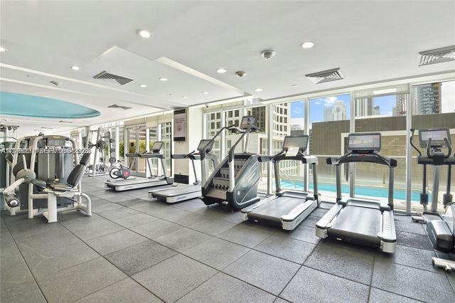 500 Brickell Ave 402, Miami, FL 33131
