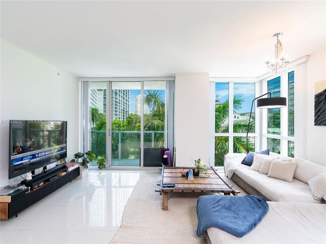 500 Brickell Ave 402, Miami, FL 33131