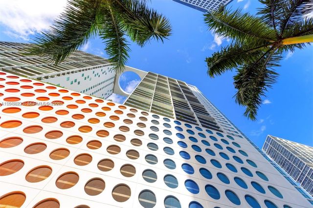 500 Brickell Ave 402, Miami, FL 33131